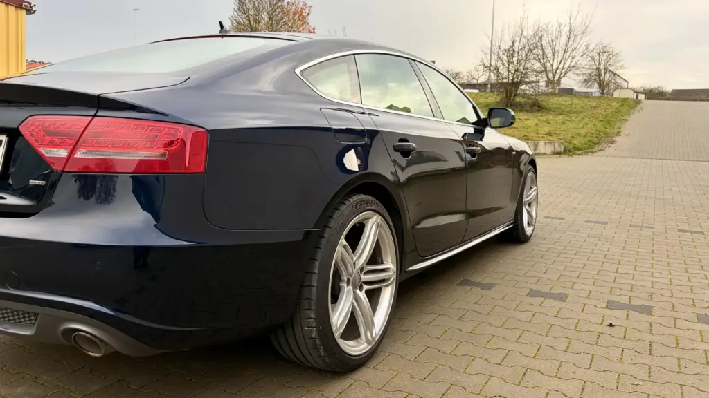 Audi nach Fahrzeugaufbereitung und Lackfinish bei AM Karosseriebau